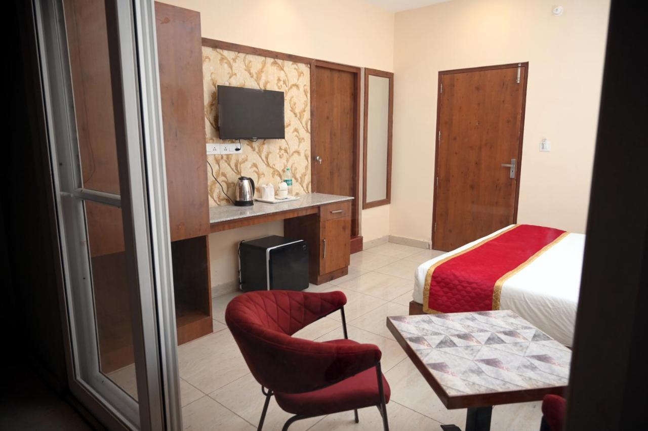 Hotel Singla Residency Kangra Extérieur photo